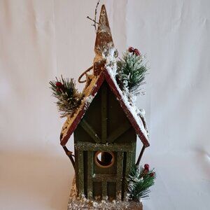 Decorative Wood Winter Birdhouse With Functioning Door W/Latch